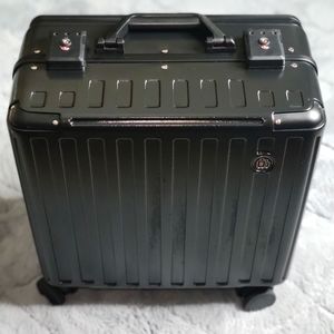 Weekend Luggage w/TSA accepted luggage locks